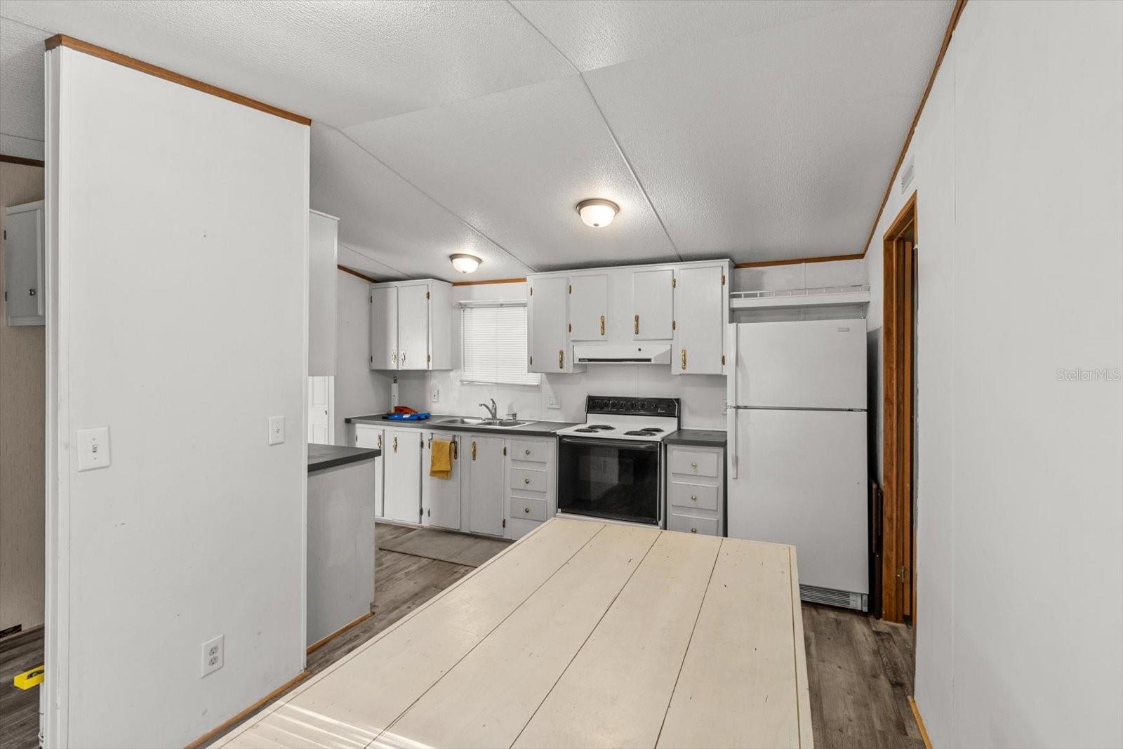 Image 10 of 35 For 8431 Lake Consuella Drive