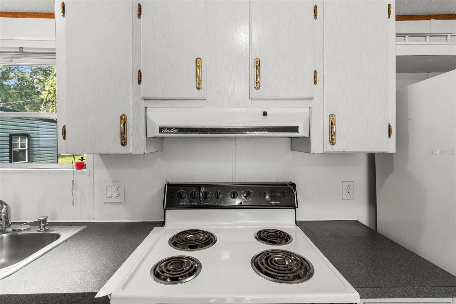 Image 14 of 35 For 8431 Lake Consuella Drive