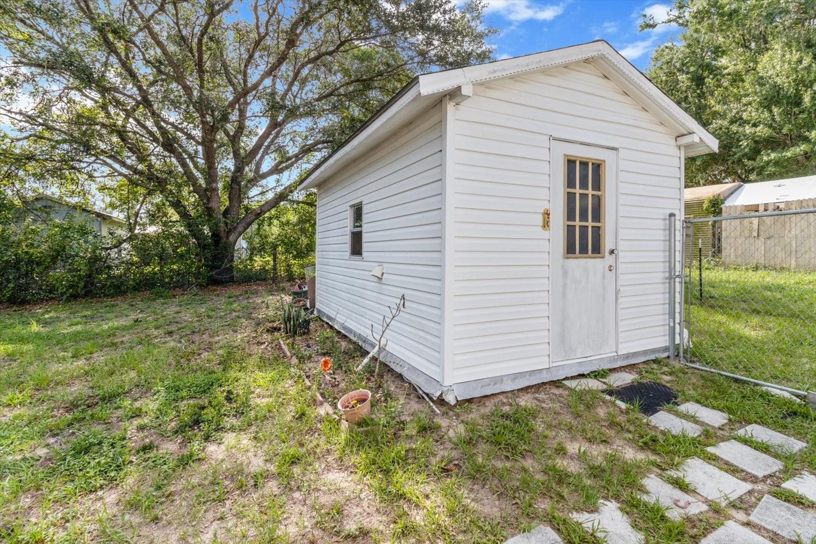 Image 30 of 35 For 8431 Lake Consuella Drive