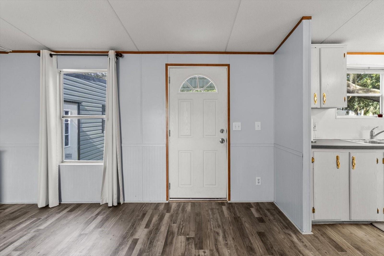 Image 4 of 35 For 8431 Lake Consuella Drive