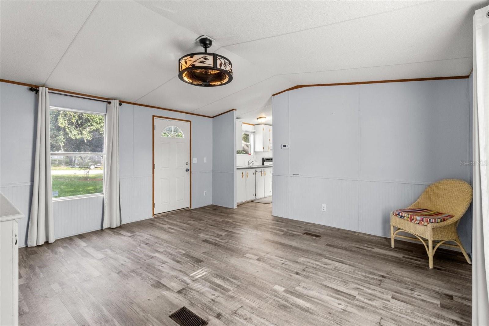 Image 7 of 35 For 8431 Lake Consuella Drive