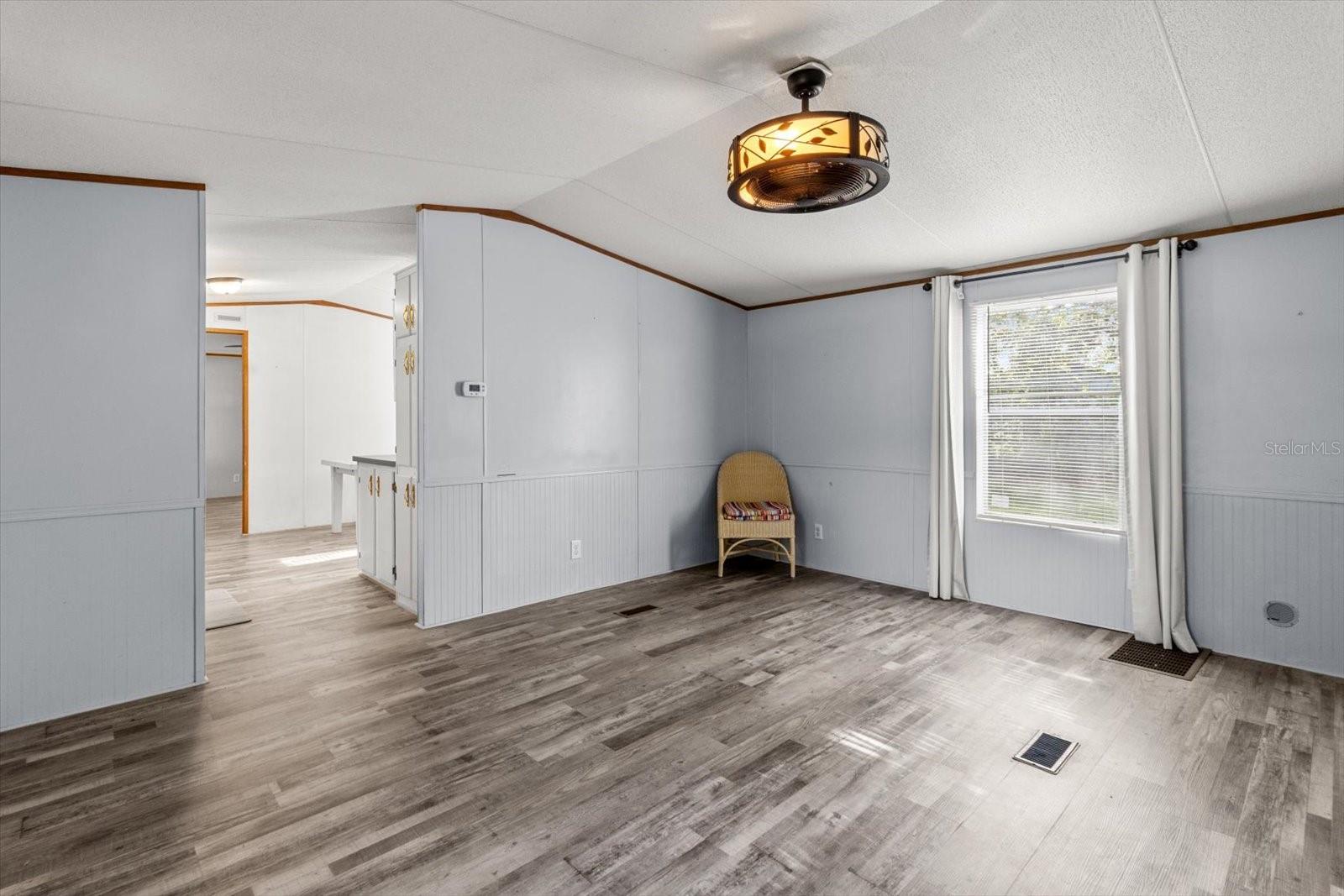 Image 9 of 35 For 8431 Lake Consuella Drive