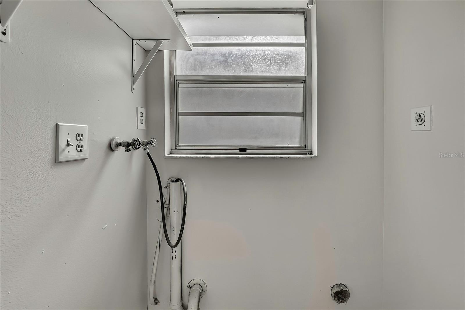 Image 14 of 29 For 3332 Vorden Street
