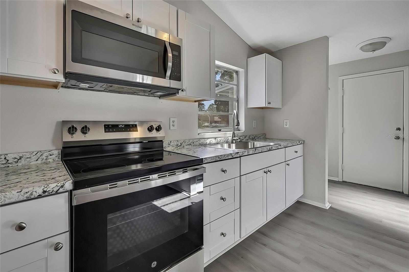 Image 6 of 29 For 3332 Vorden Street