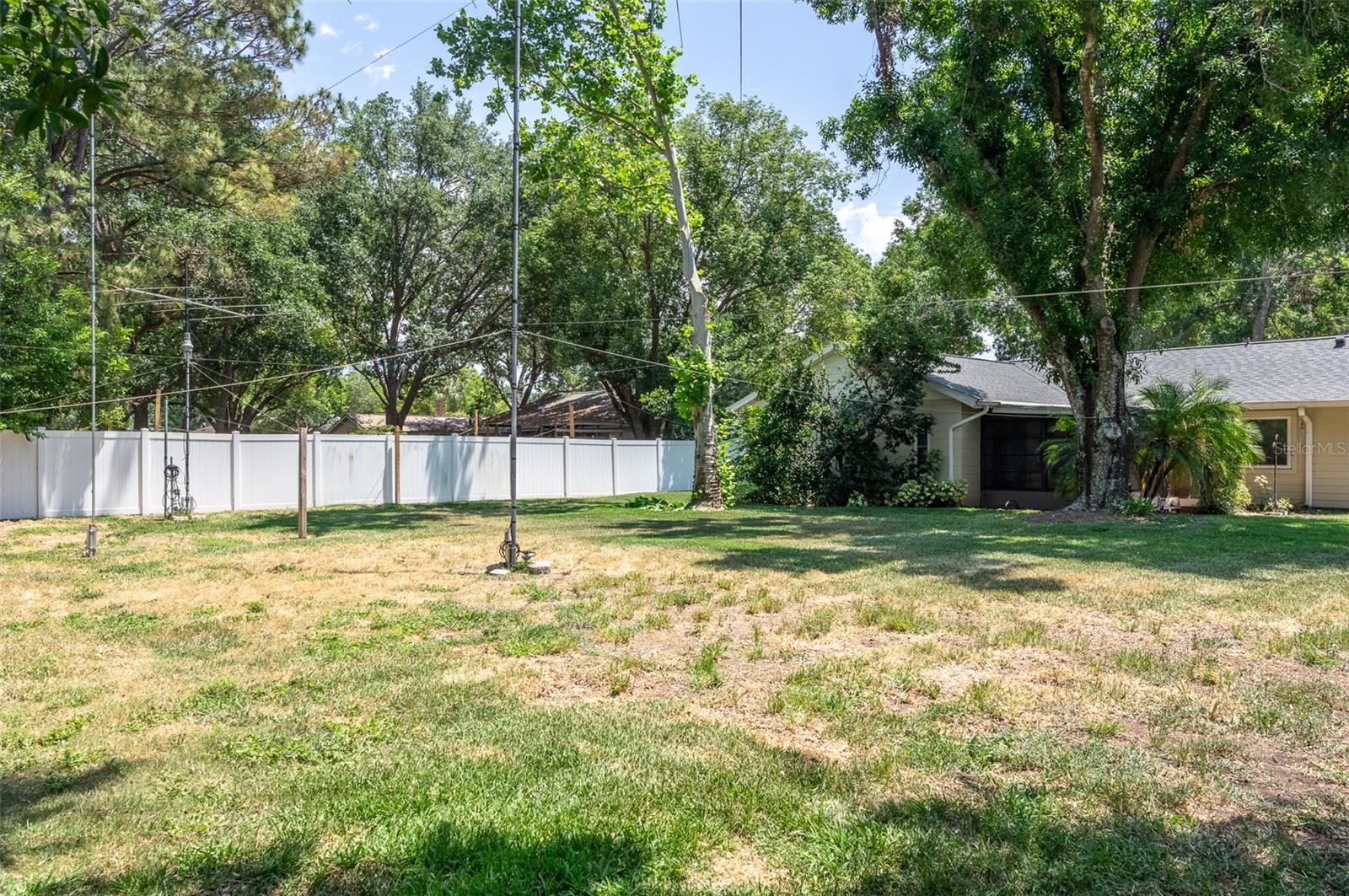 Image 30 of 37 For 606 Brentwood Place