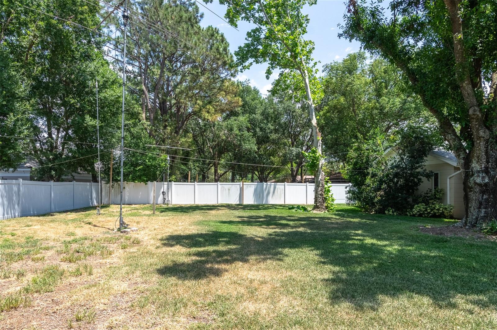 Image 31 of 37 For 606 Brentwood Place