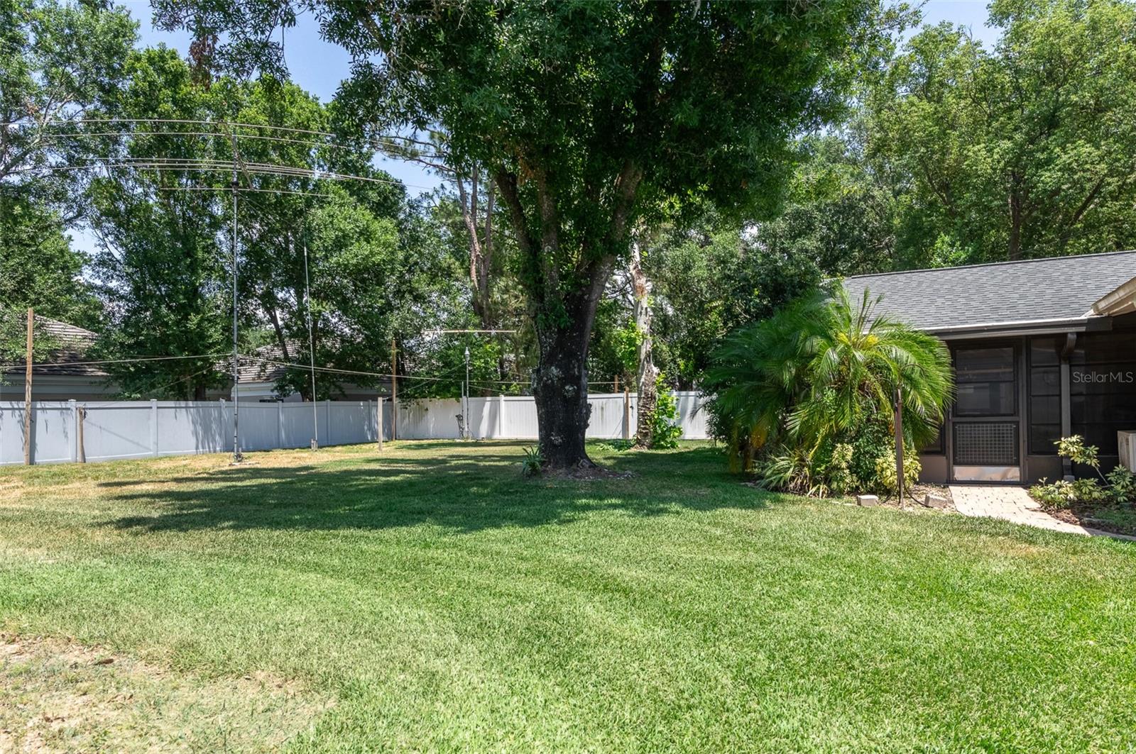 Image 33 of 37 For 606 Brentwood Place