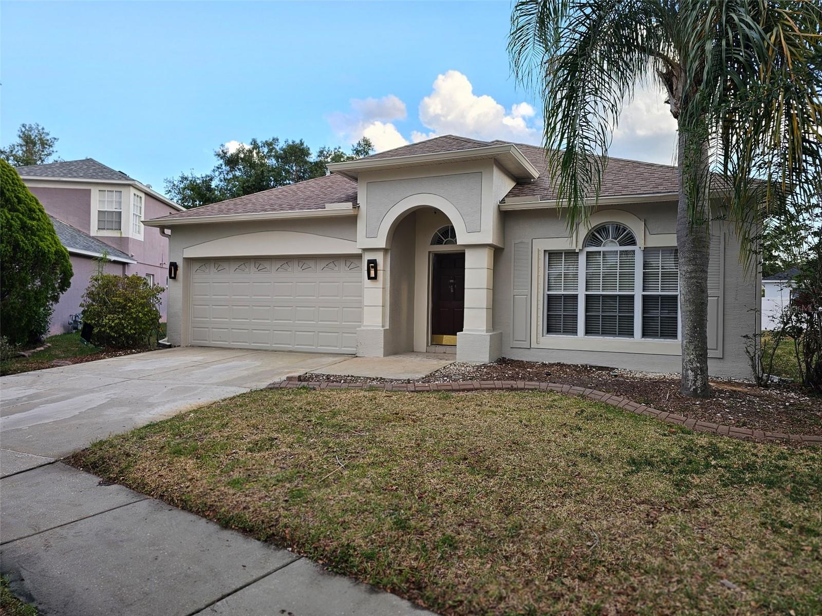 Listing Details for 18423 Meadow Blossom Lane, TAMPA, FL 33647