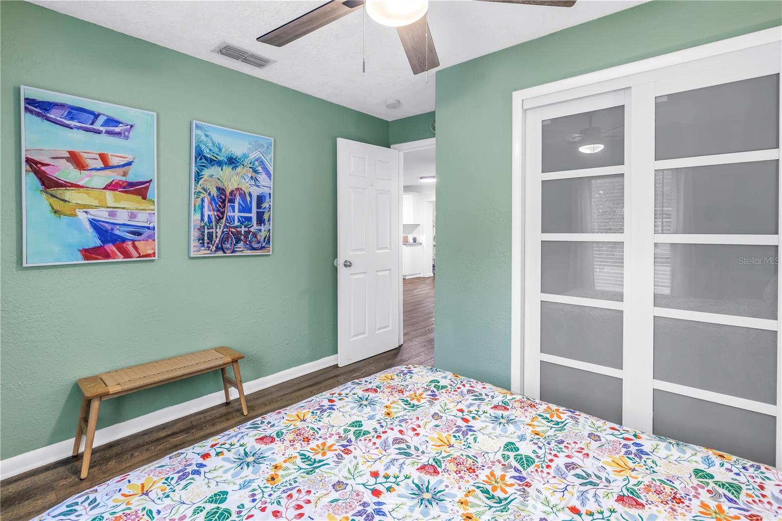 Image 17 of 28 For 116 Chelsea Street