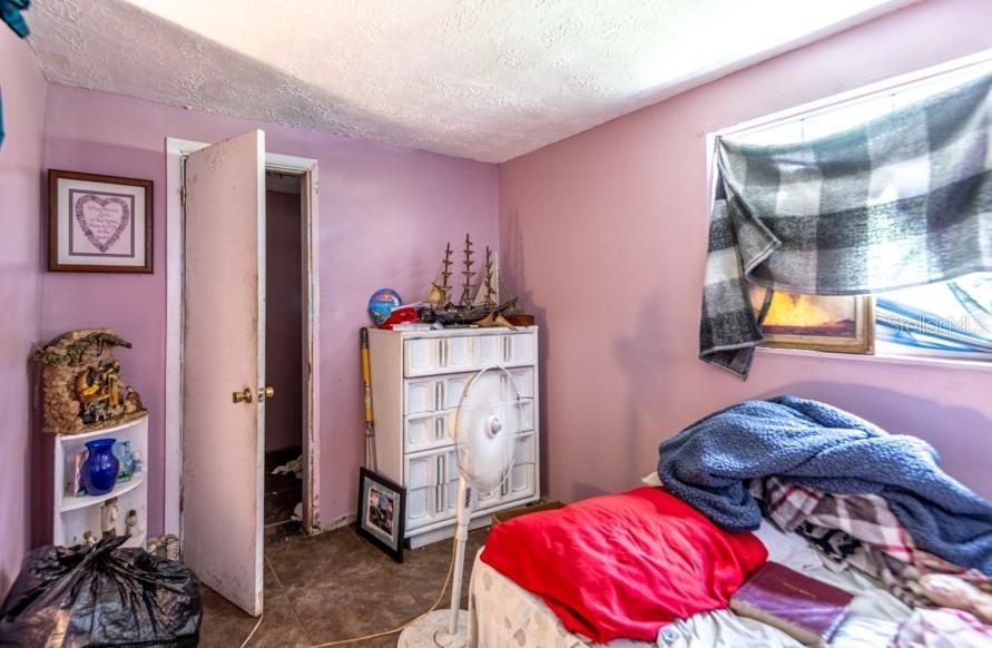 Image 24 of 40 For 10854 Telford Street