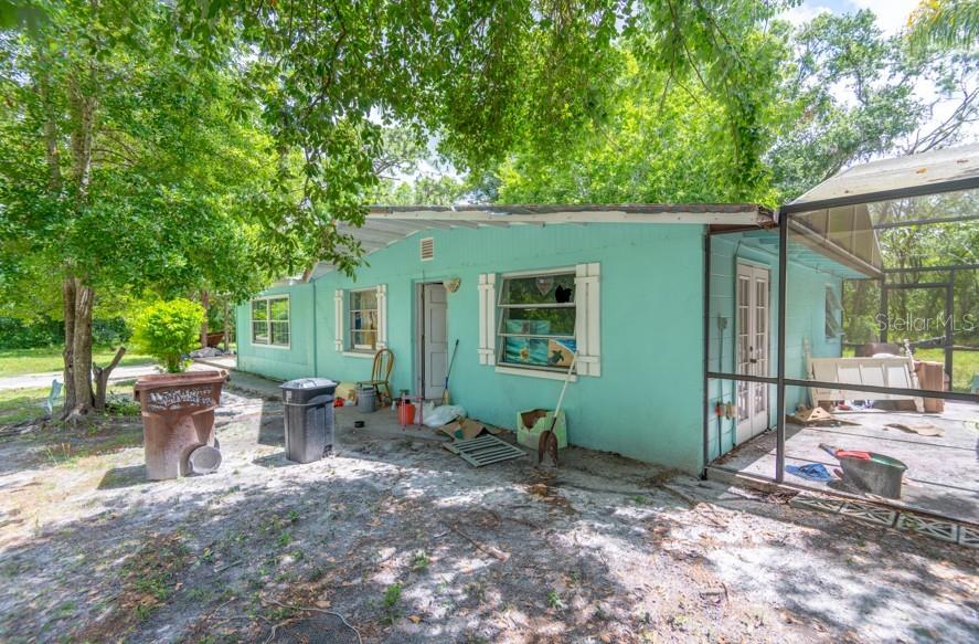 Image 6 of 40 For 10854 Telford Street
