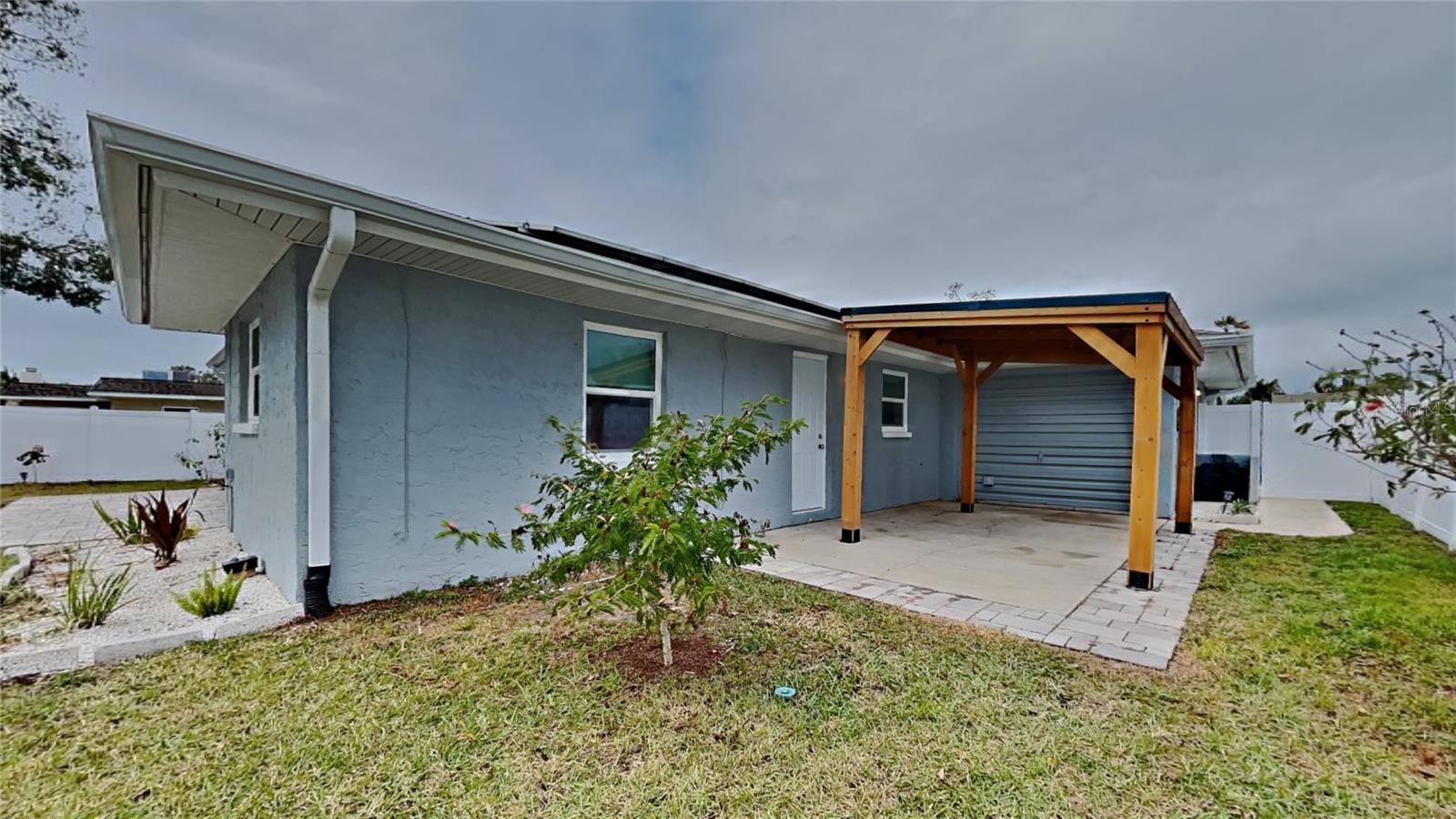 Image 15 of 16 For 1701 Hibiscus Circle S