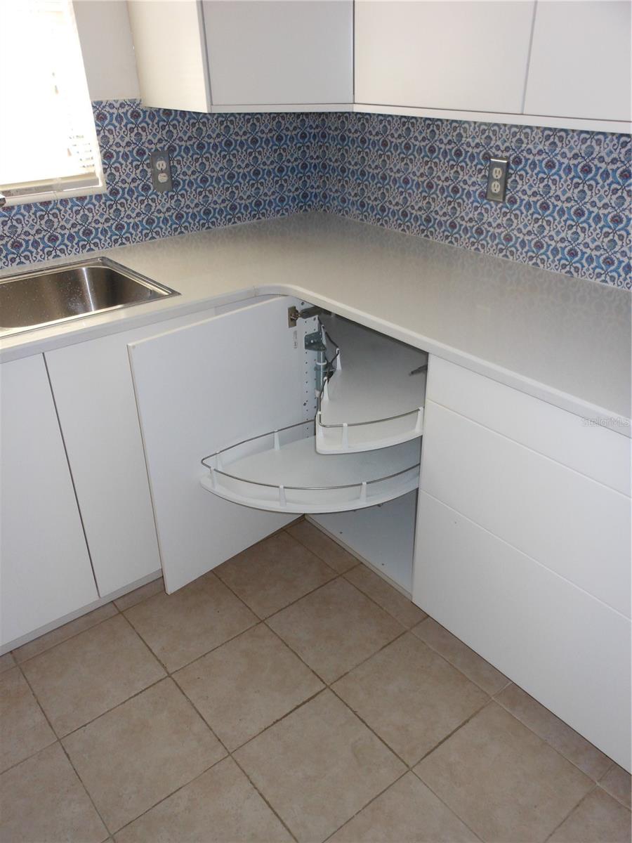 Image 10 of 31 For 138 36th Avenue N 206w