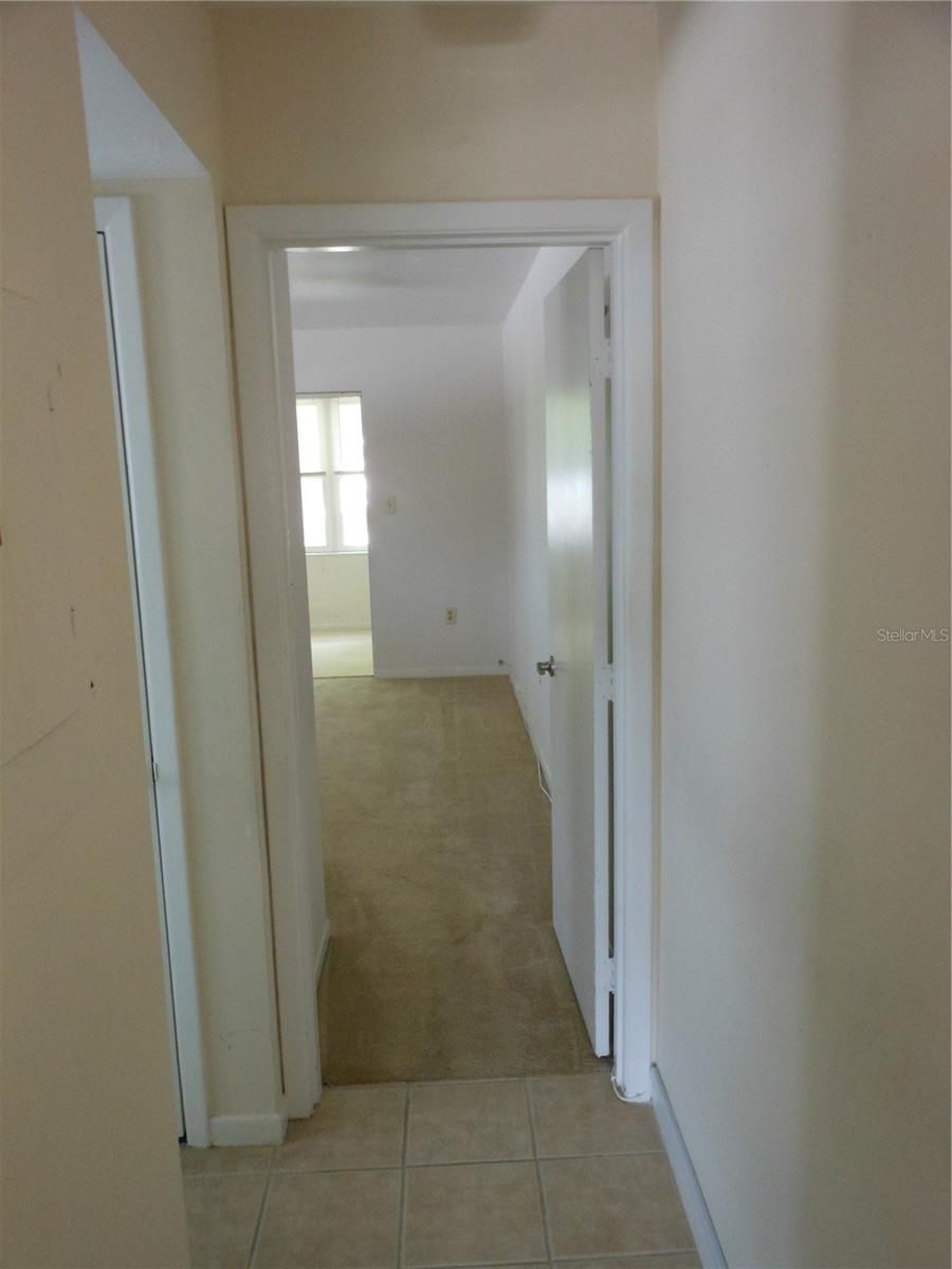 Image 13 of 31 For 138 36th Avenue N 206w