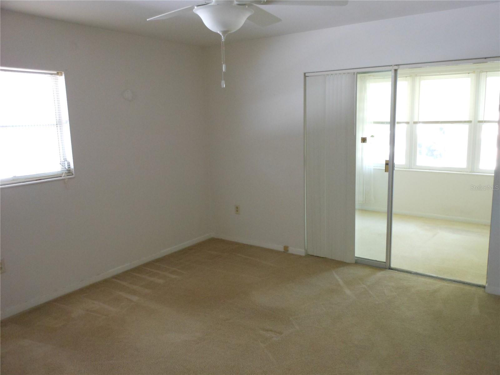 Image 18 of 31 For 138 36th Avenue N 206w