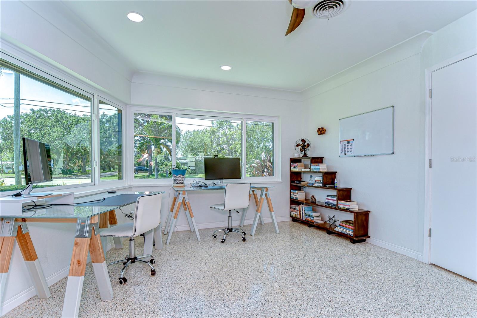 Image 27 of 41 For 1401 Pinellas Point Drive S