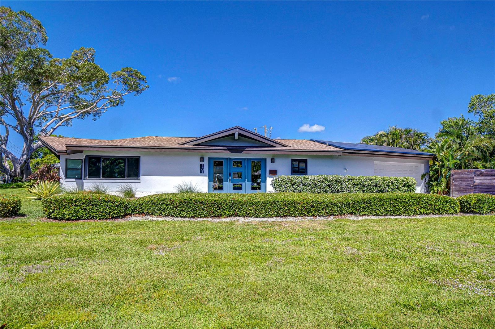 Image 4 of 41 For 1401 Pinellas Point Drive S