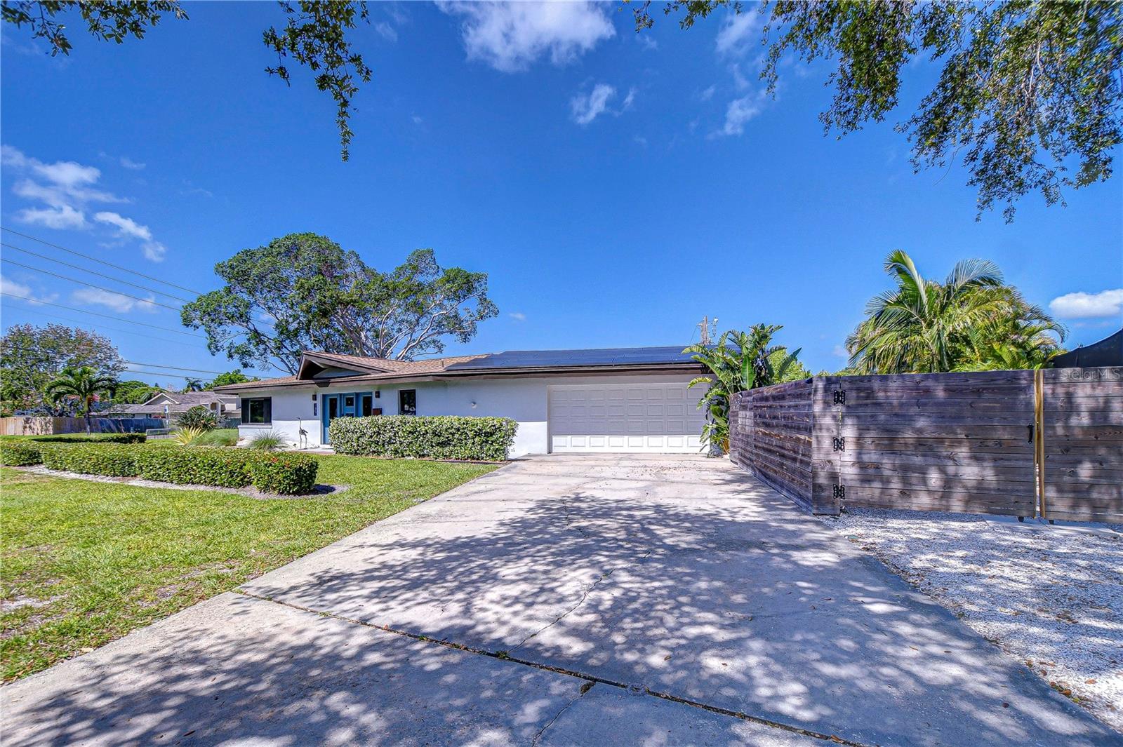 Image 8 of 41 For 1401 Pinellas Point Drive S