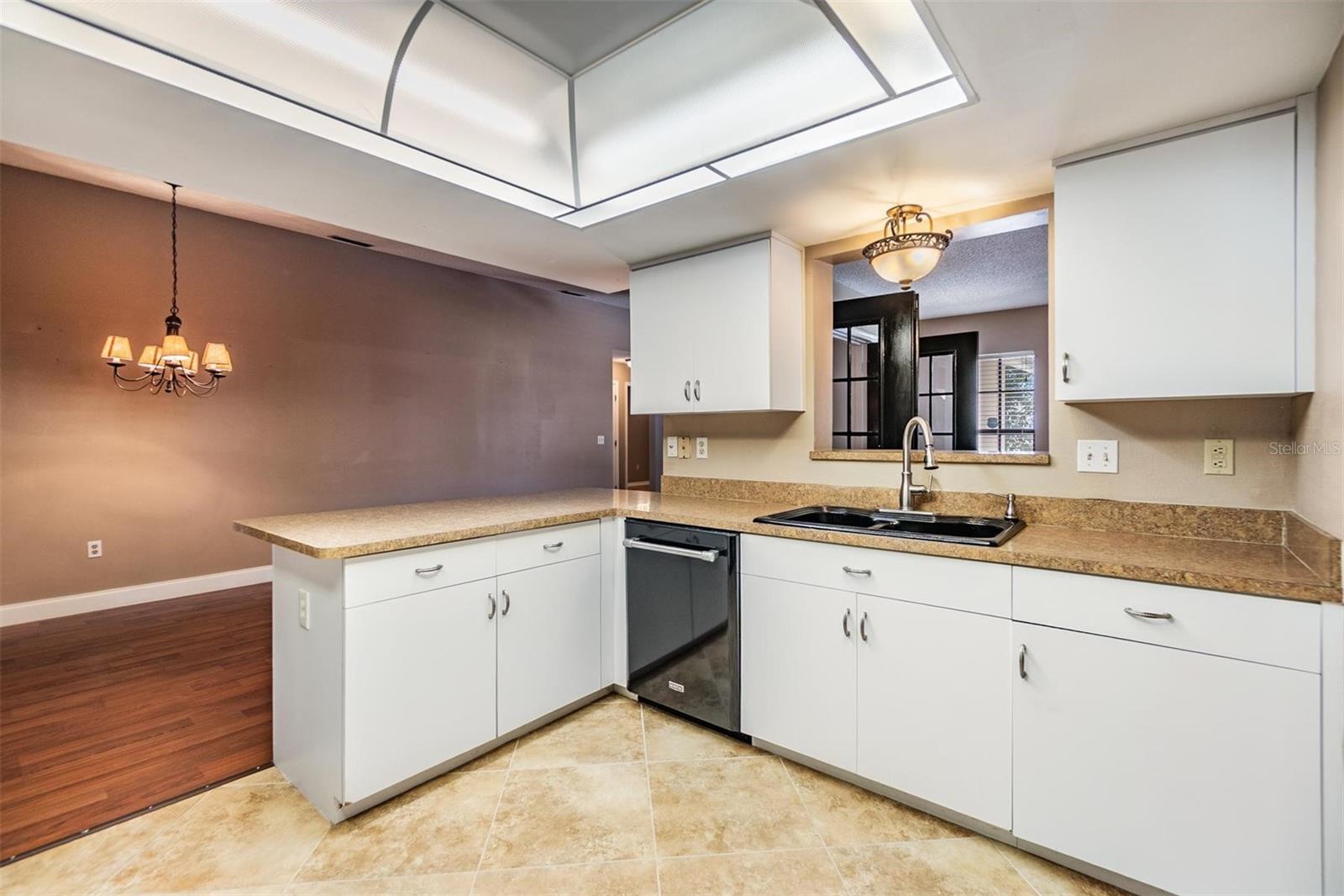Image 10 of 48 For 6436 Huntington Drive