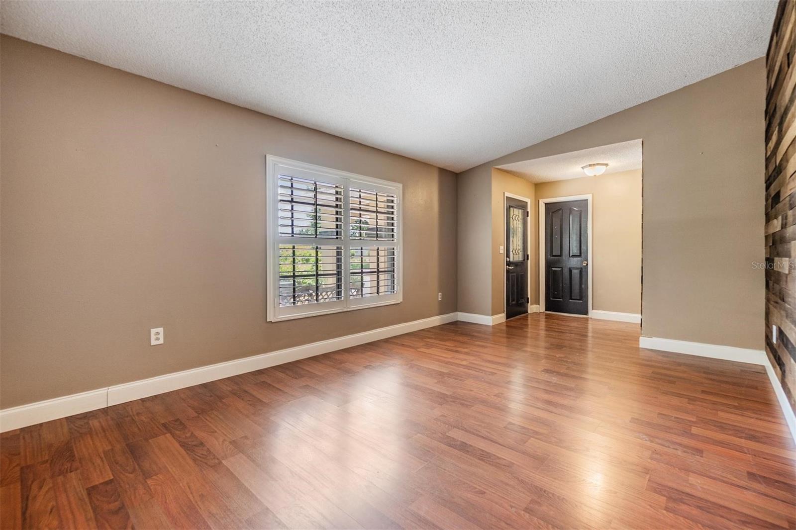 Image 6 of 48 For 6436 Huntington Drive
