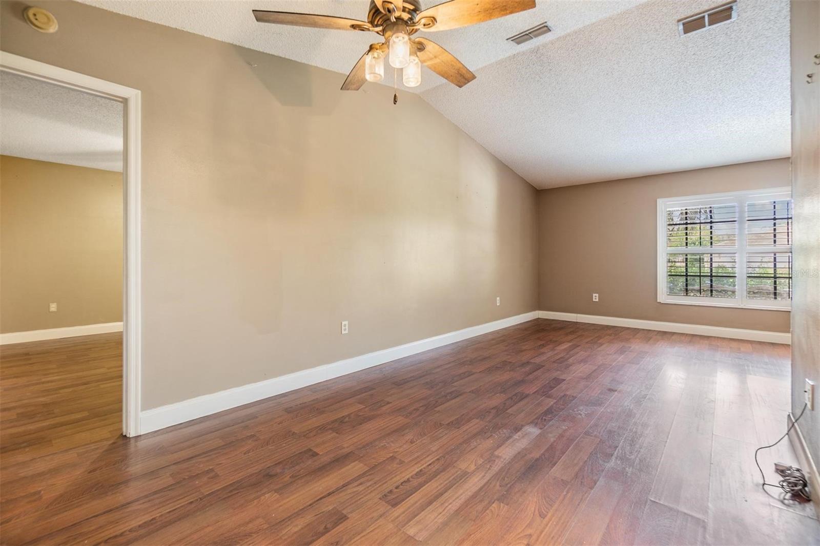 Image 8 of 48 For 6436 Huntington Drive