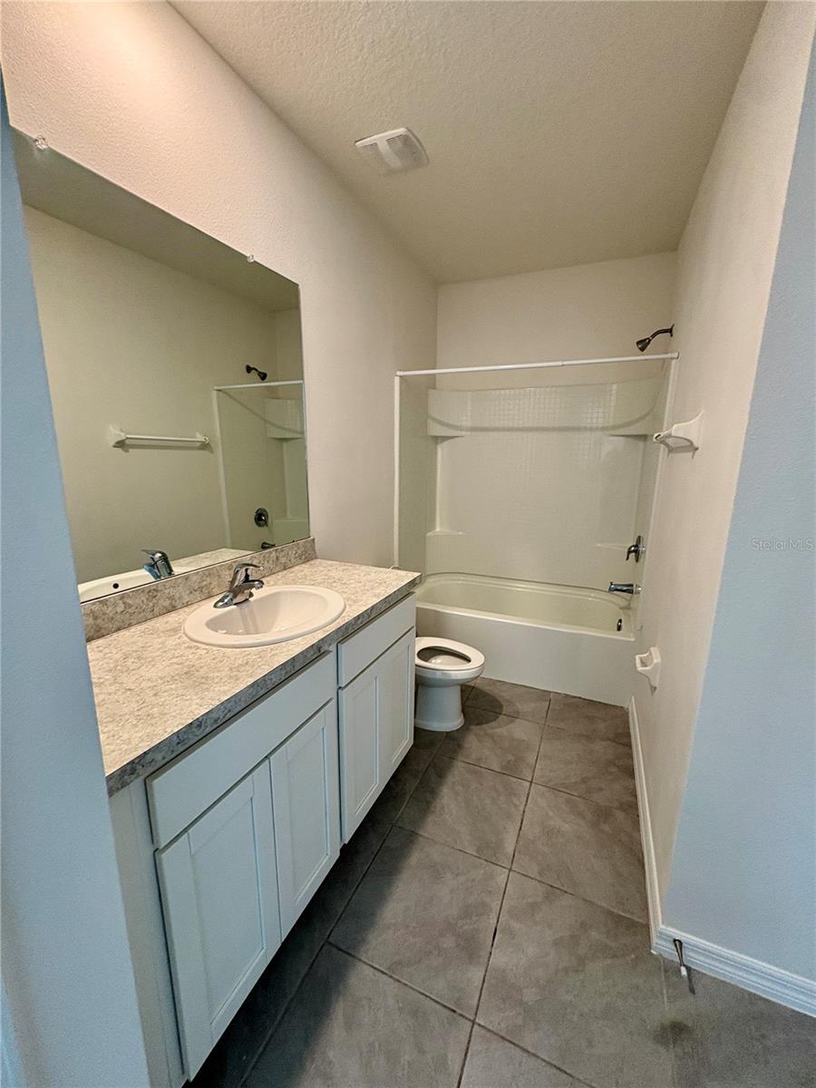Image 16 of 19 For 3342 Pleasant Willow Court