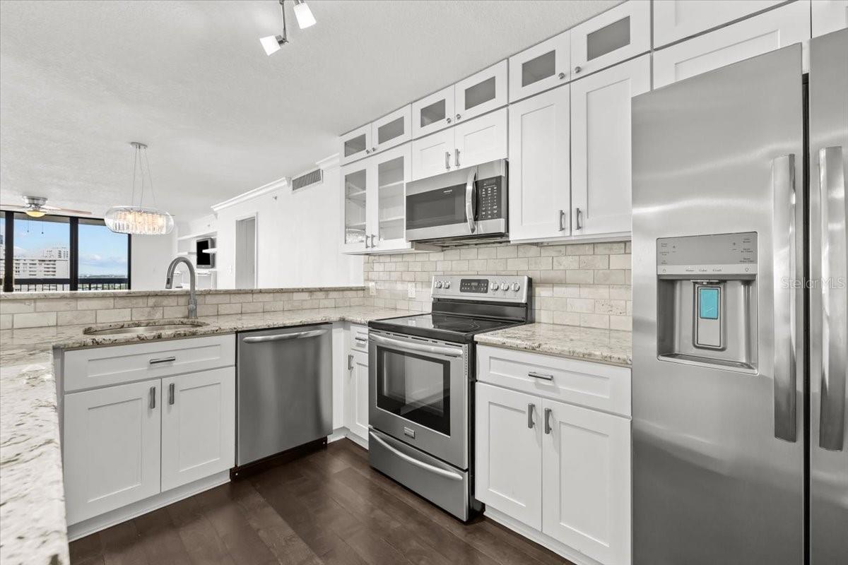 Image 14 of 58 For 2413 Bayshore Boulevard 1604