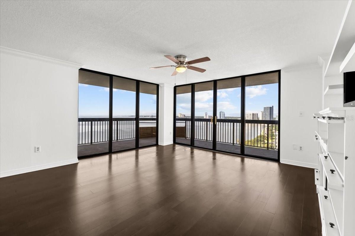 Image 16 of 58 For 2413 Bayshore Boulevard 1604