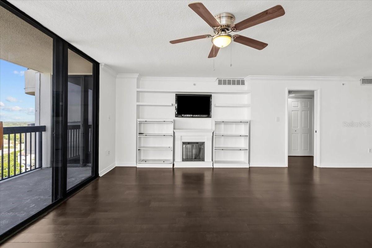 Image 18 of 58 For 2413 Bayshore Boulevard 1604