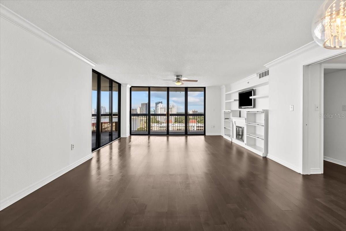 Image 20 of 58 For 2413 Bayshore Boulevard 1604
