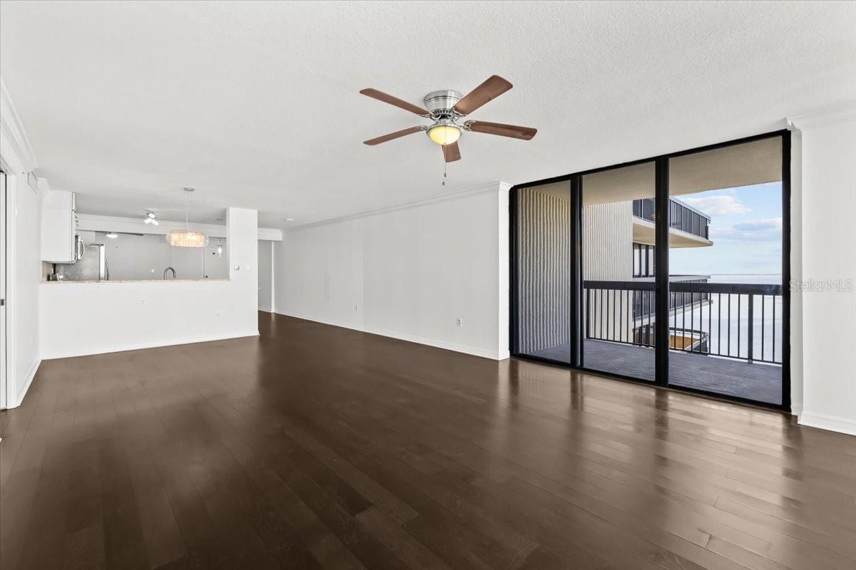 Image 21 of 58 For 2413 Bayshore Boulevard 1604