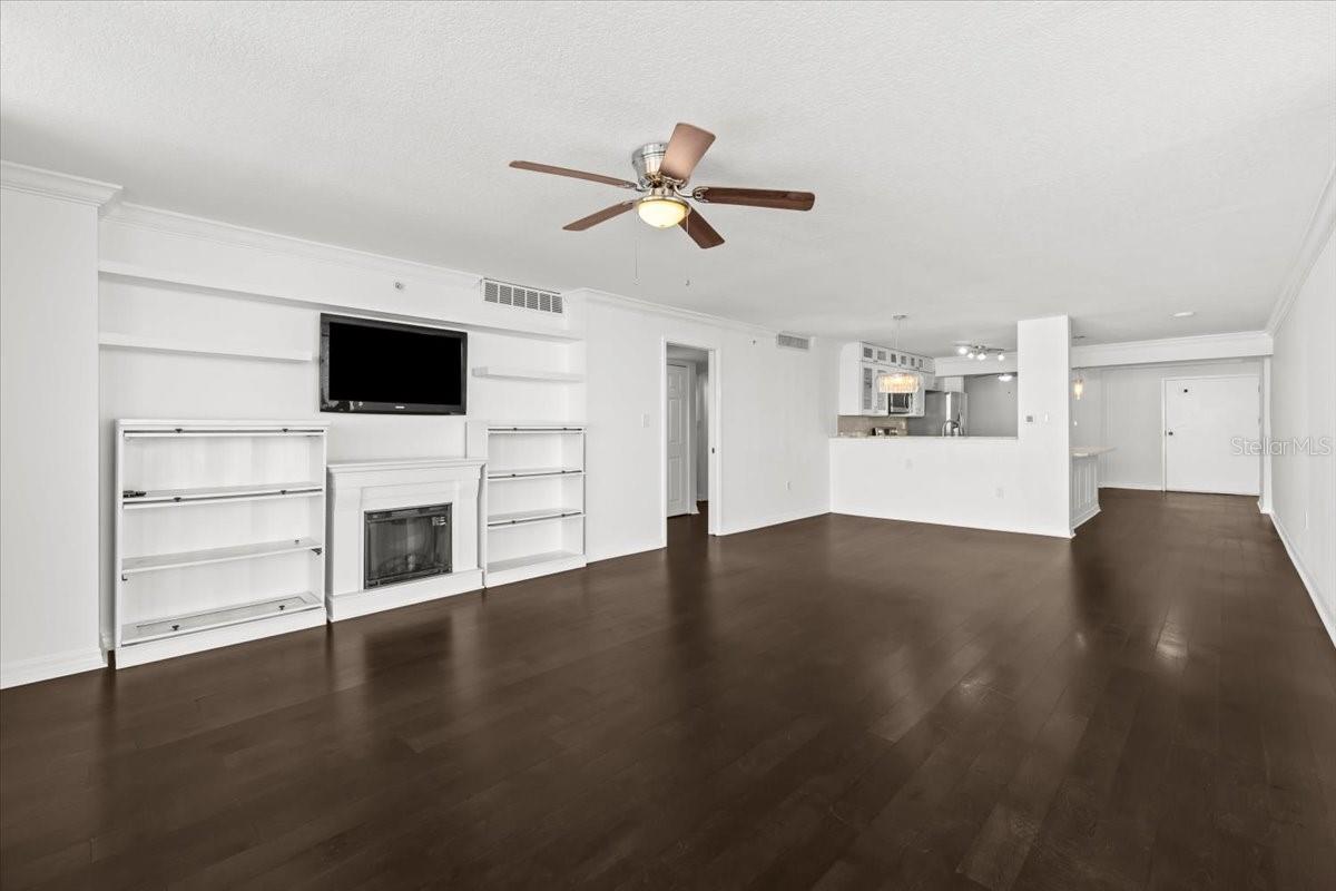 Image 22 of 58 For 2413 Bayshore Boulevard 1604