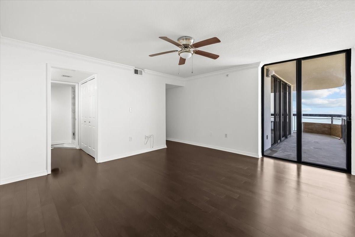 Image 23 of 58 For 2413 Bayshore Boulevard 1604