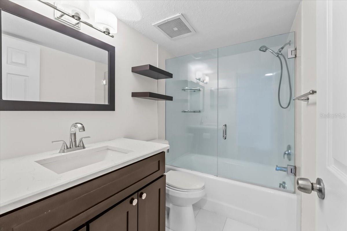 Image 32 of 58 For 2413 Bayshore Boulevard 1604