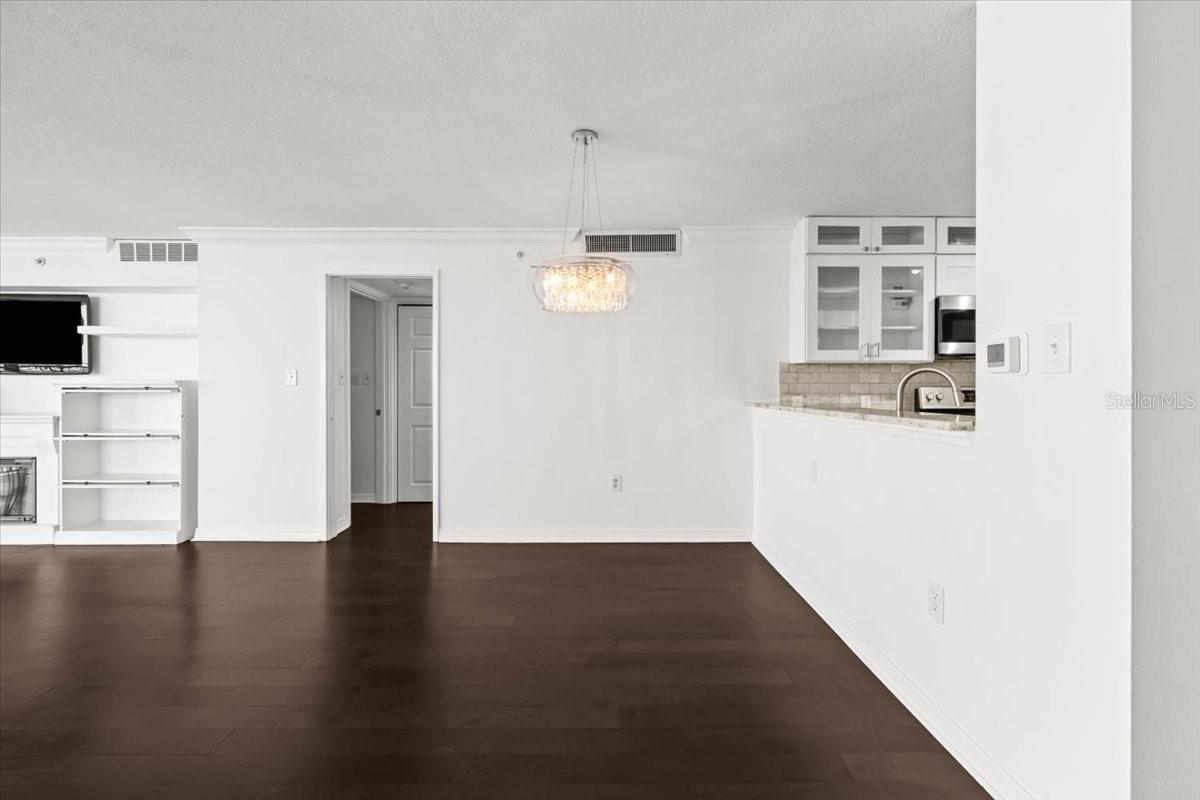 Image 33 of 58 For 2413 Bayshore Boulevard 1604