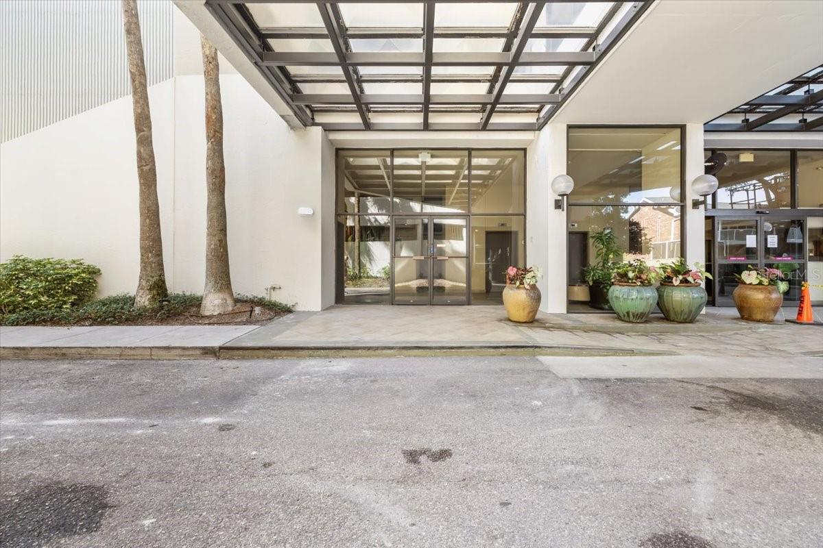 Image 54 of 58 For 2413 Bayshore Boulevard 1604
