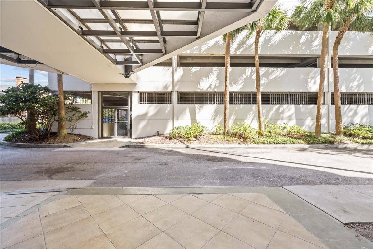 Image 55 of 58 For 2413 Bayshore Boulevard 1604