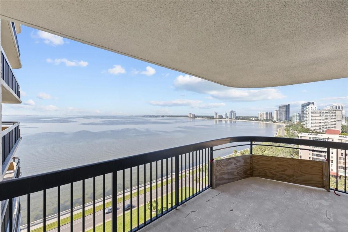 Image 6 of 58 For 2413 Bayshore Boulevard 1604