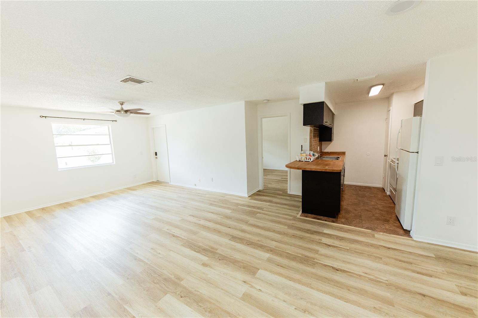 Image 6 of 25 For 213 Red Cedar Place 213