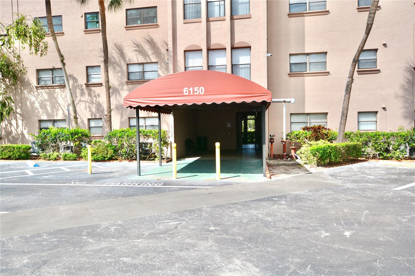 Image 6 of 51 For 6150 Gulfport Boulevard S 302