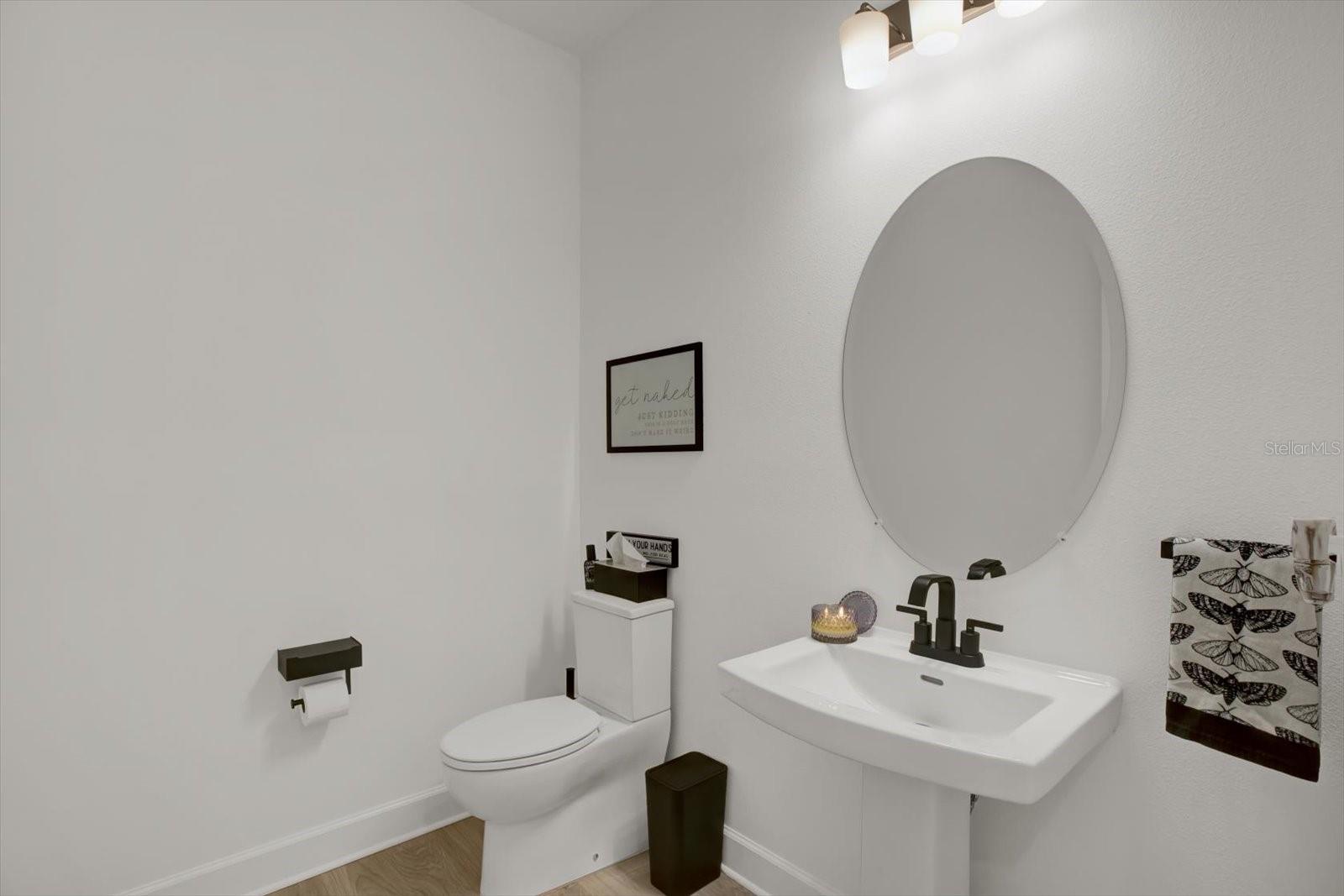 Image 17 of 50 For 16115 Mount Holly Drive