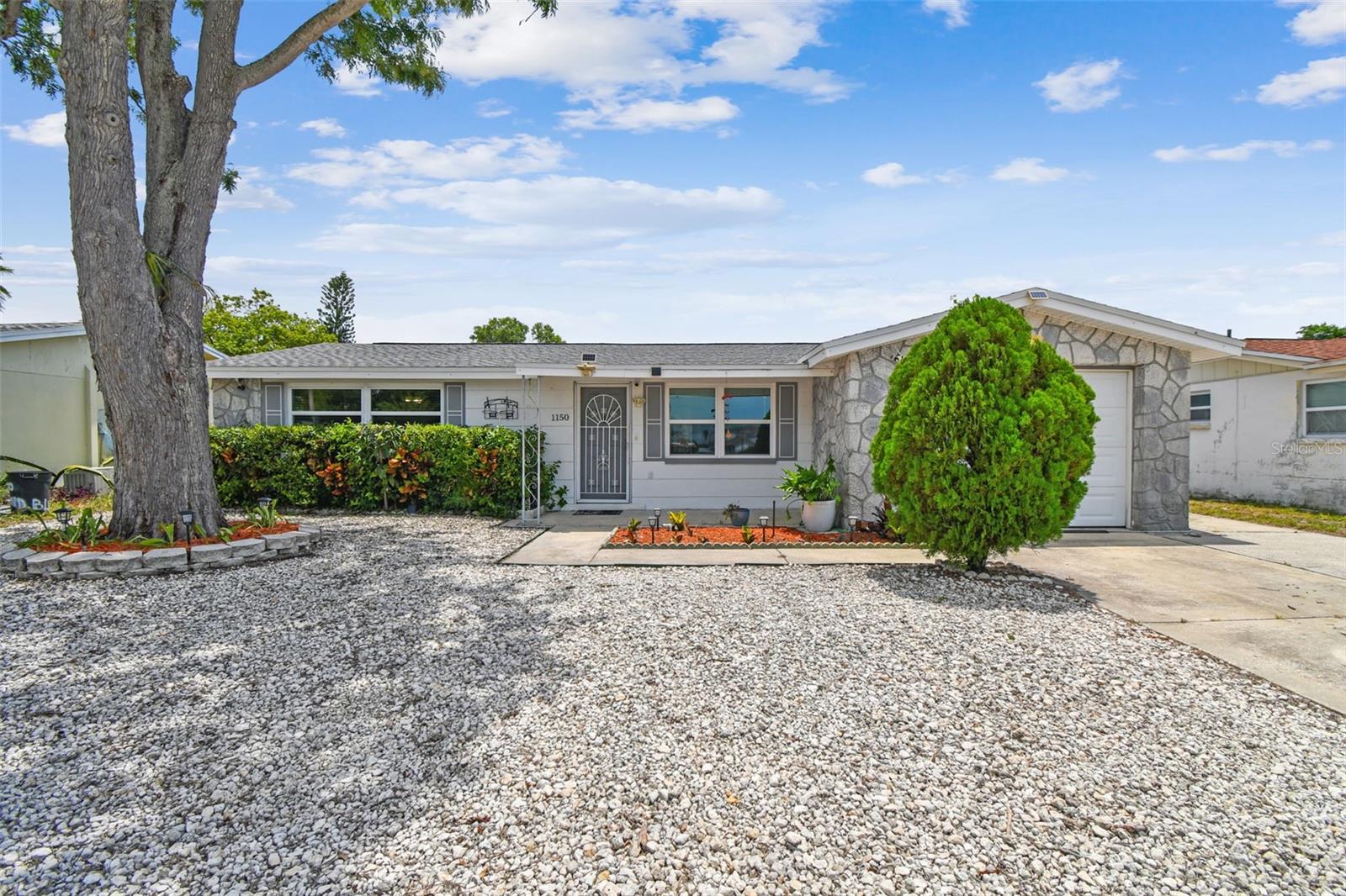 Image 3 of 68 For 1150 Grand Boulevard