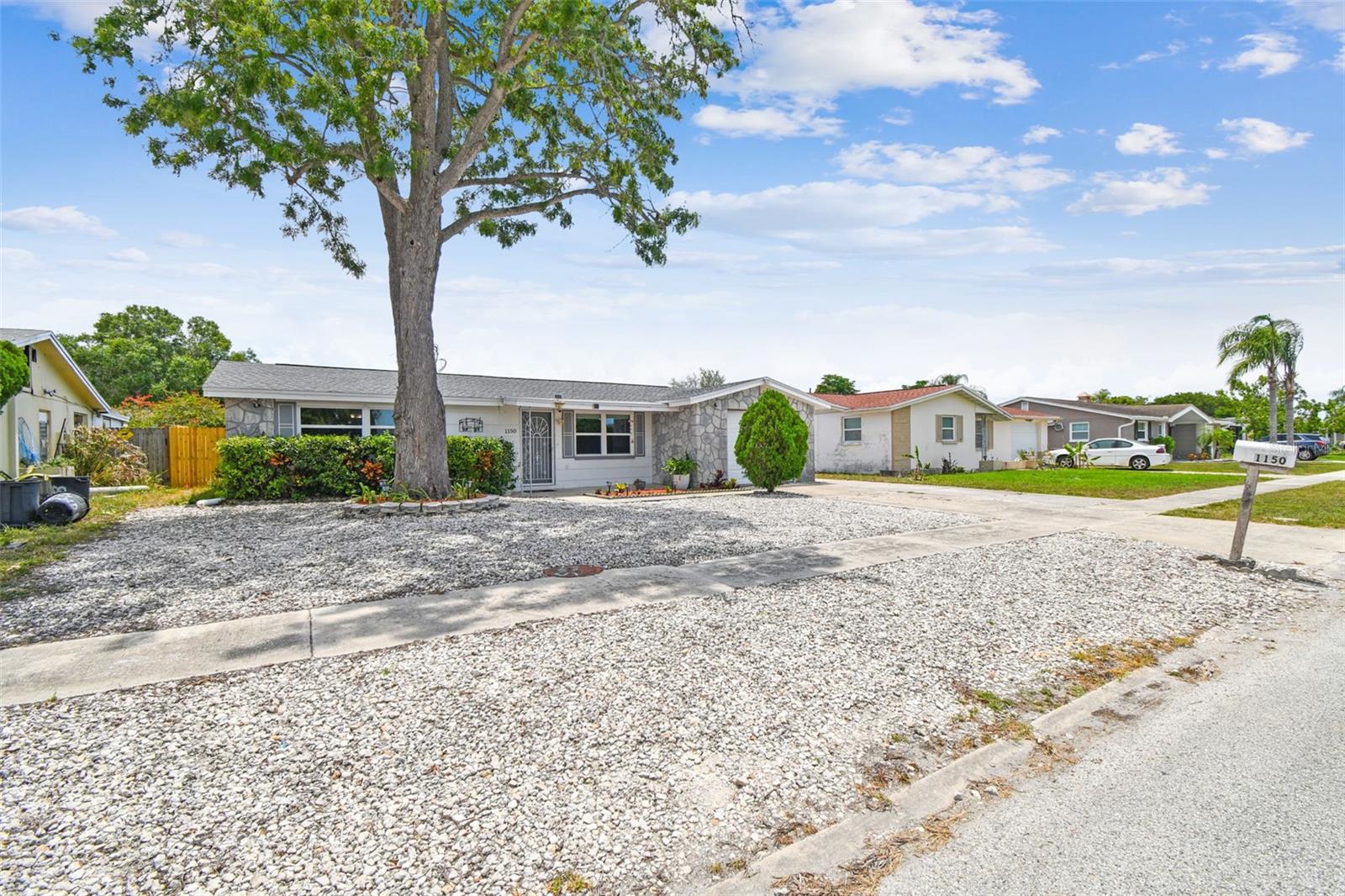 Image 7 of 68 For 1150 Grand Boulevard