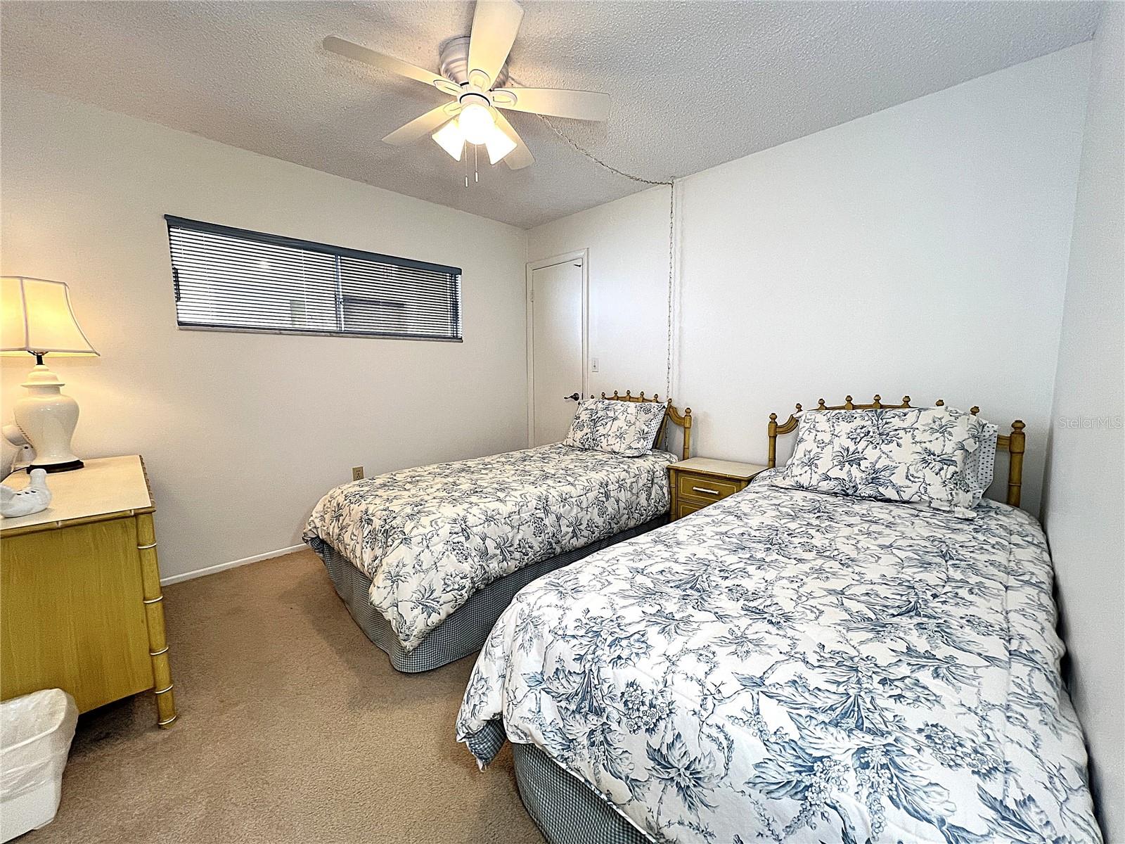 Image 17 of 39 For 4775 Cove Circle 1006