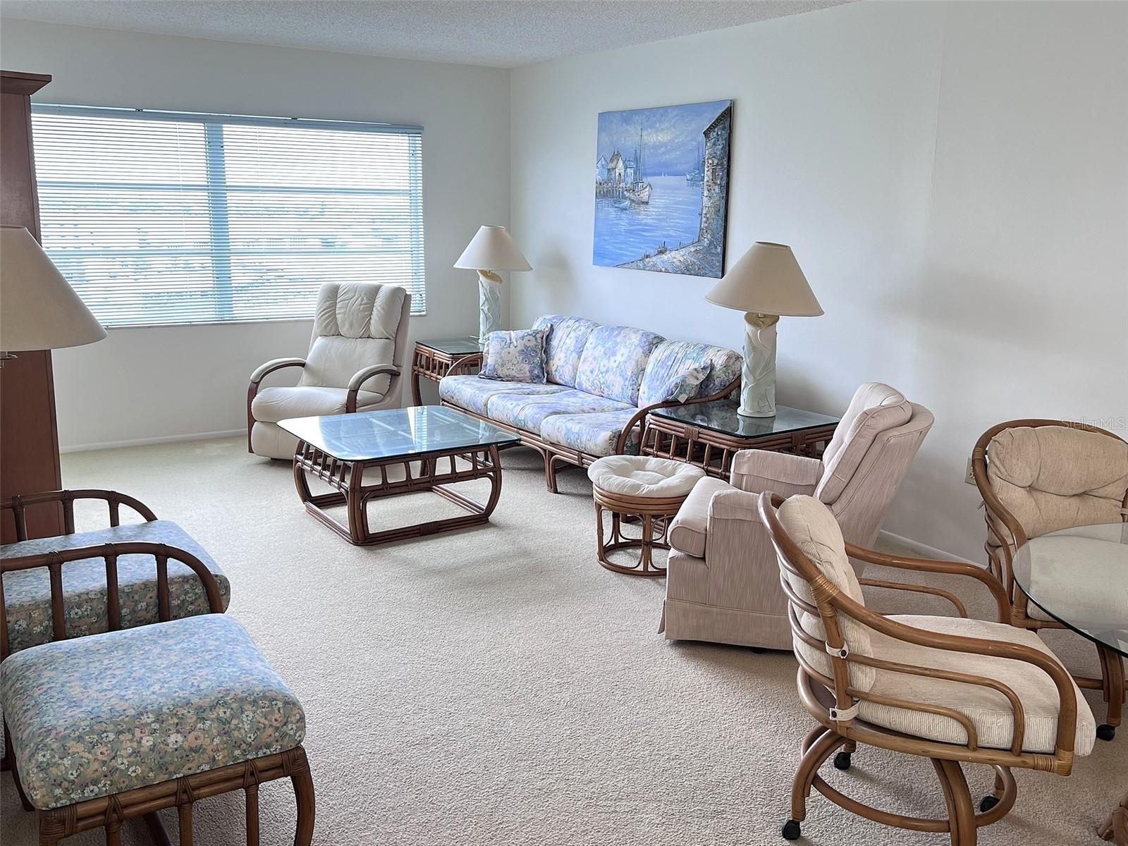 Image 6 of 39 For 4775 Cove Circle 1006