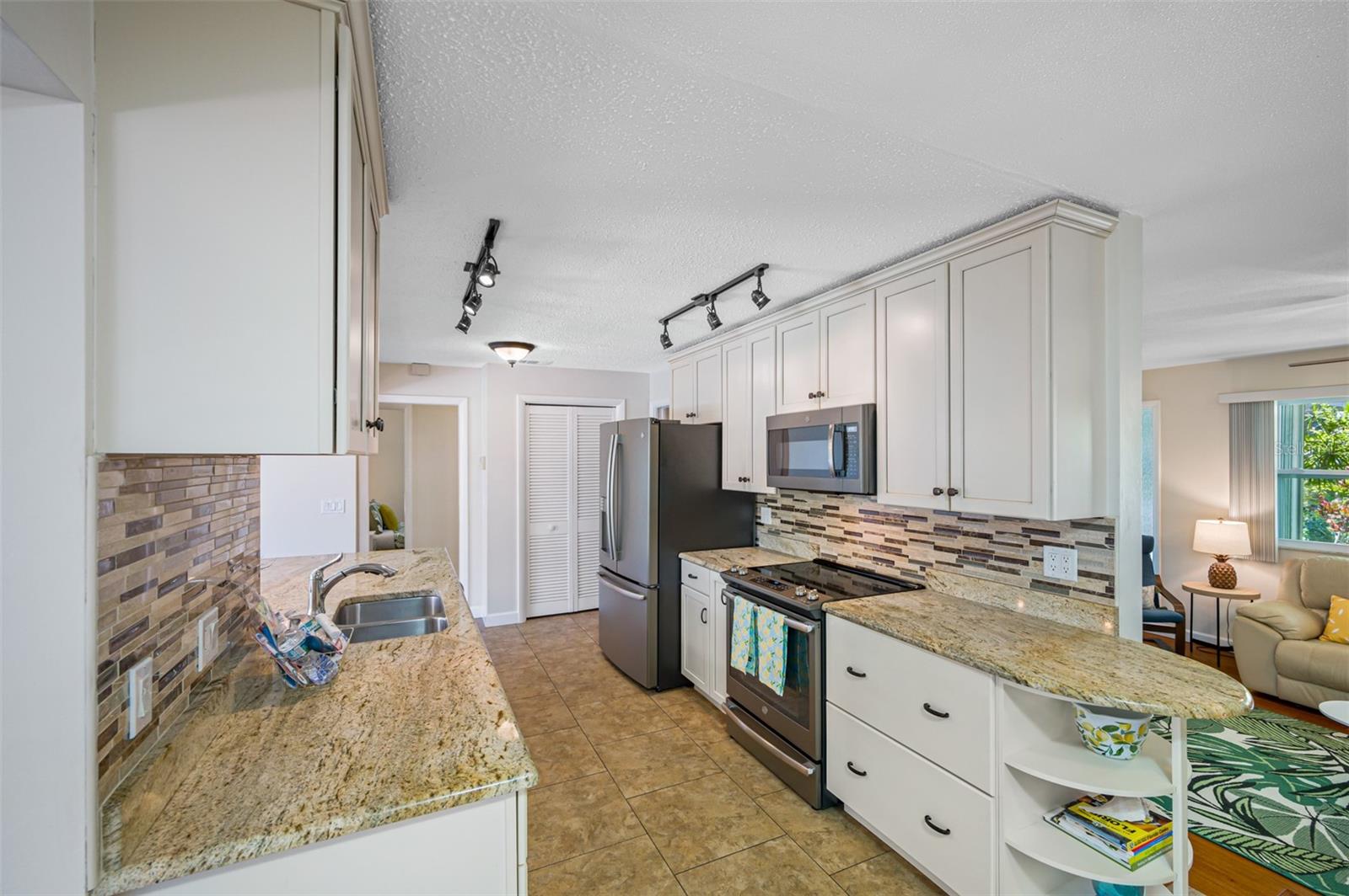 Image 18 of 47 For 3749 Mckay Creek Drive