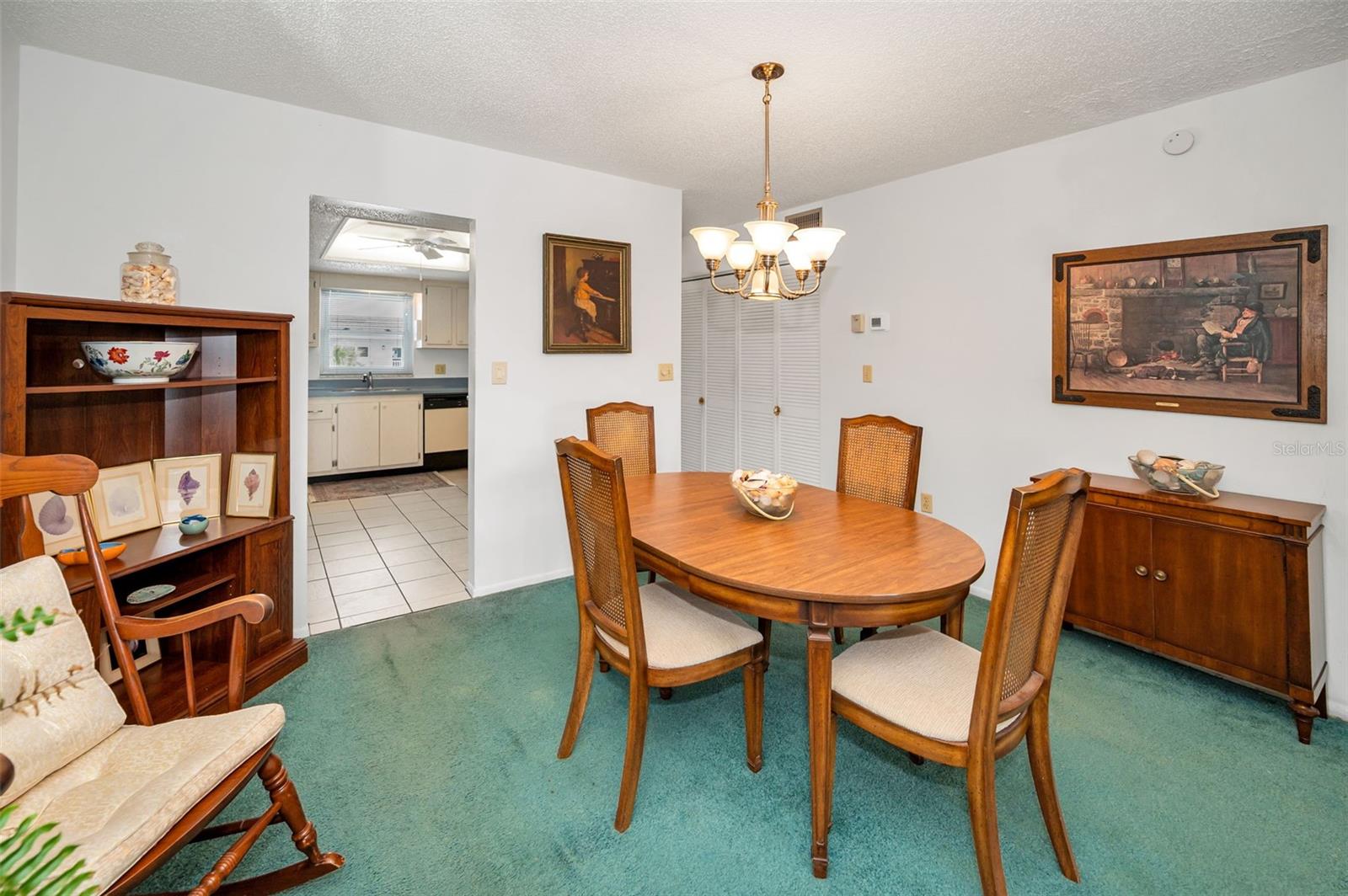 Image 18 of 75 For 8 Glencoe Place 305