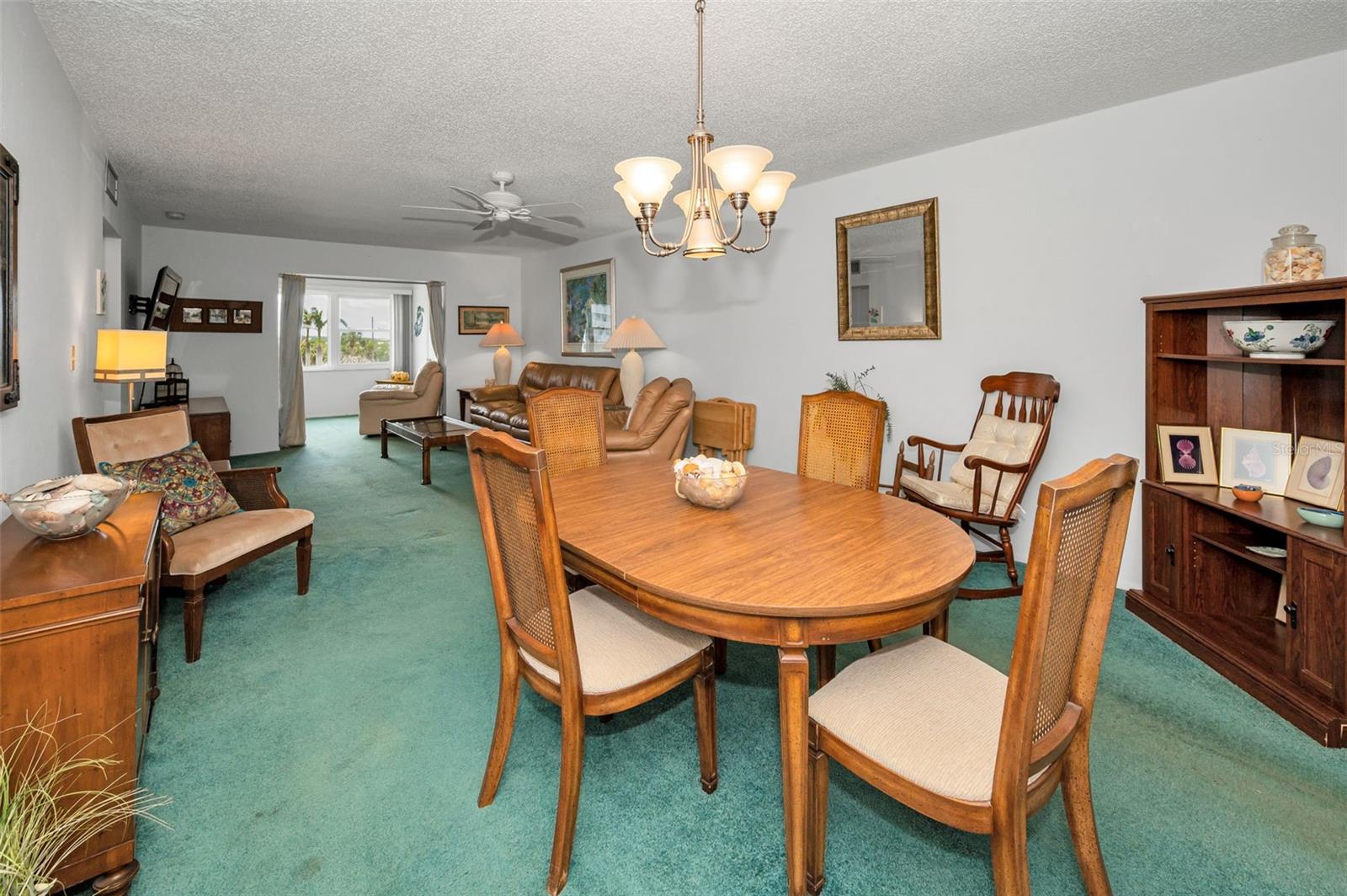 Image 20 of 75 For 8 Glencoe Place 305
