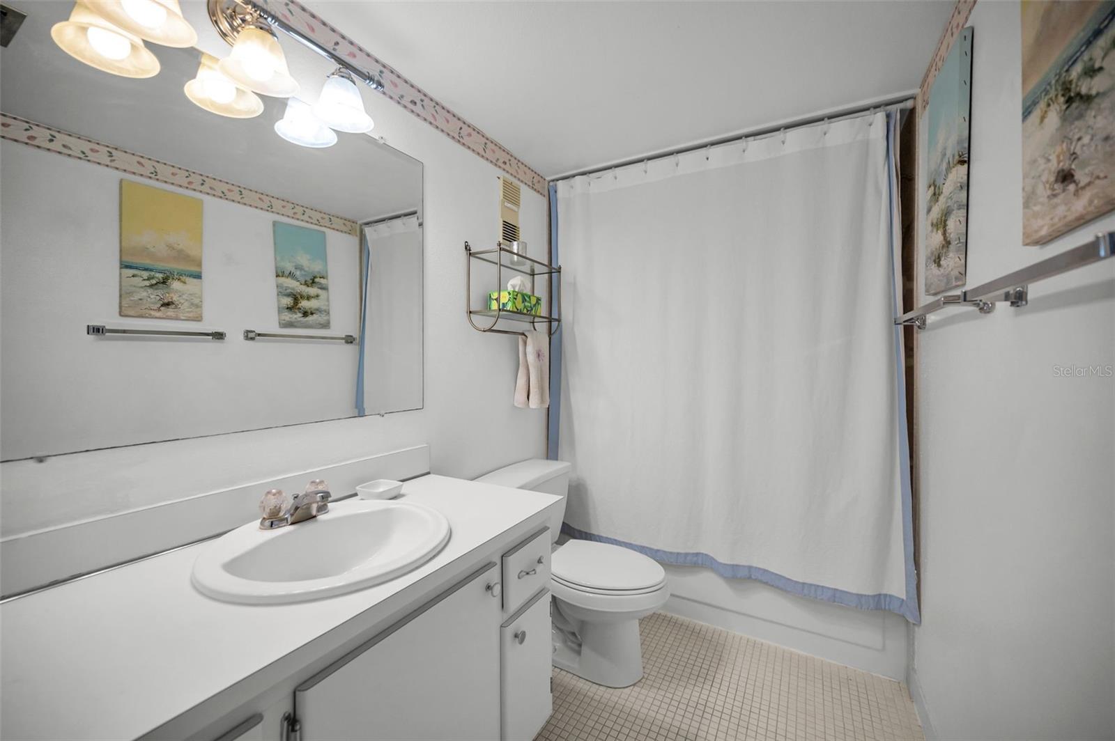 Image 39 of 75 For 8 Glencoe Place 305
