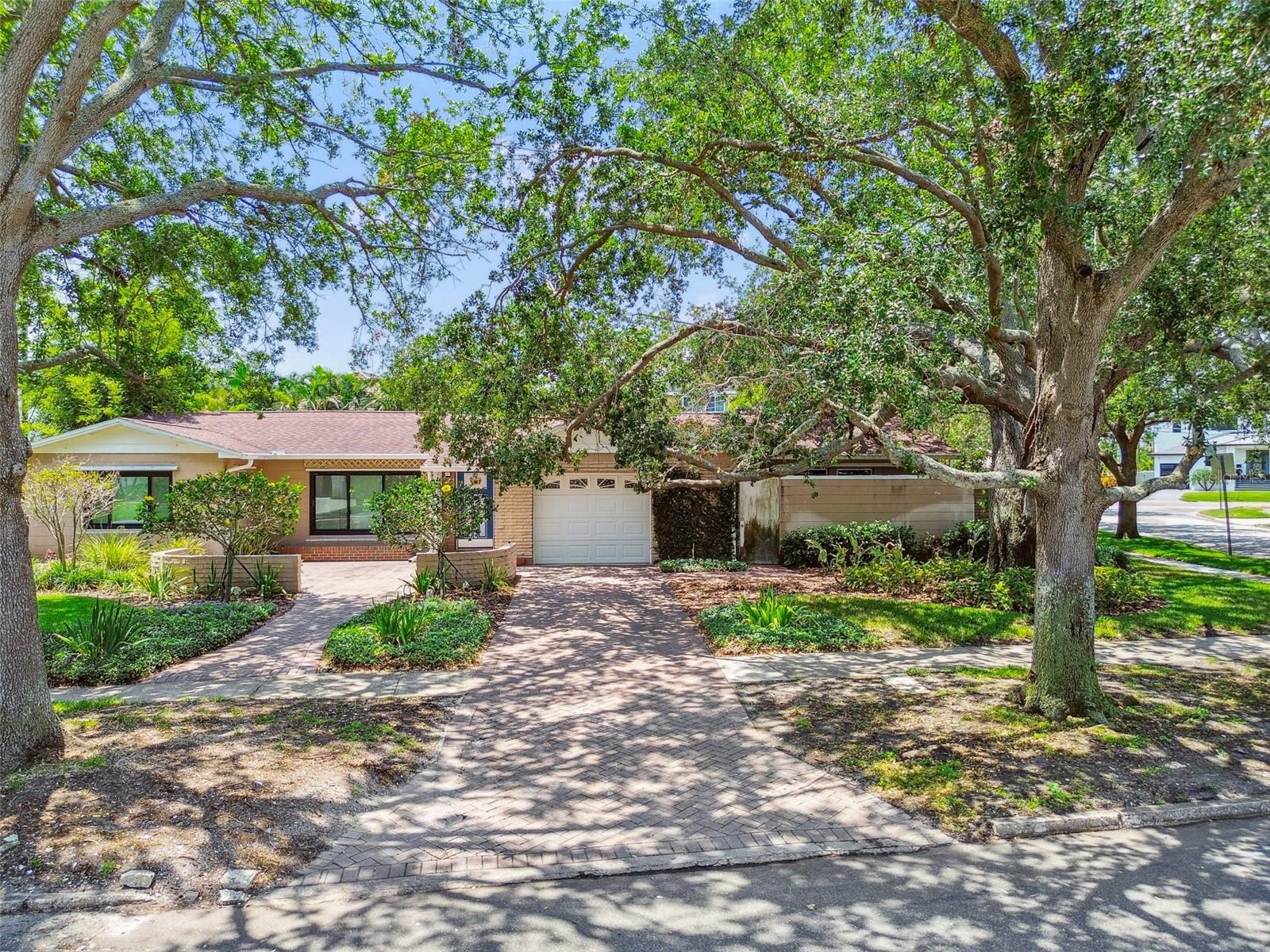 Details for 750 Alda Way Ne, ST PETERSBURG, FL 33704